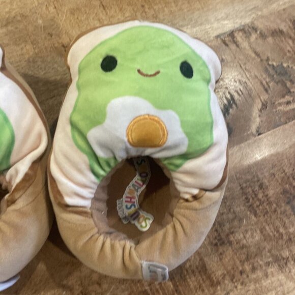 Original Squishmallows Slippers - Sinclair The Avocado Toast - Size 13-1 - Picture 3 of 7
